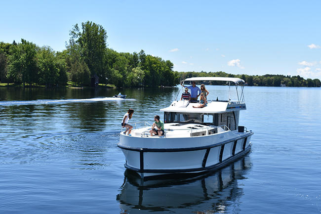 Cruise on the Rideau Canal