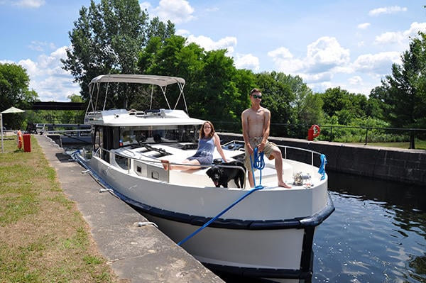 Le Boat in lock on the Rideau Canal 